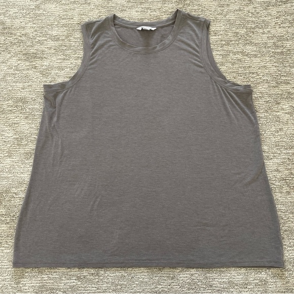 Athleta Tops - Athleta Women’s Plus Size 2x Gray Workout Tank Top Sleeveless Stretch Exercise